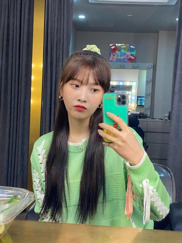 5 Rekomendasi Aksesori Rambut  Tren 90an dari Idol  K Pop  