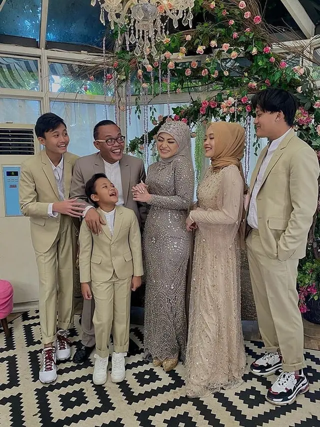 7 Potret Akad Nikah Sule dan Nathalie Holscher, Penuh Kebahagiaan
