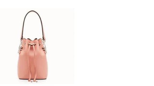 Tas Fendi warna living coral