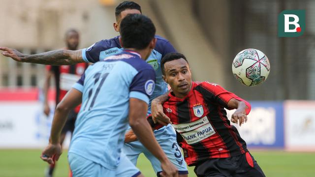 Foto: Persela Lamongan Curi Kemenangan dari Persipura Jayapura meski Bermain dengan 10 Pemain di BRI Liga 1 2021 / 2022