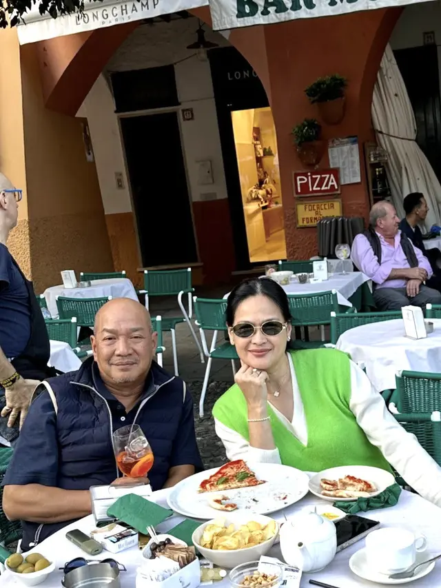 Potret Donna Harun dan suami (Sumber: Instagram/donnaharunofficial)