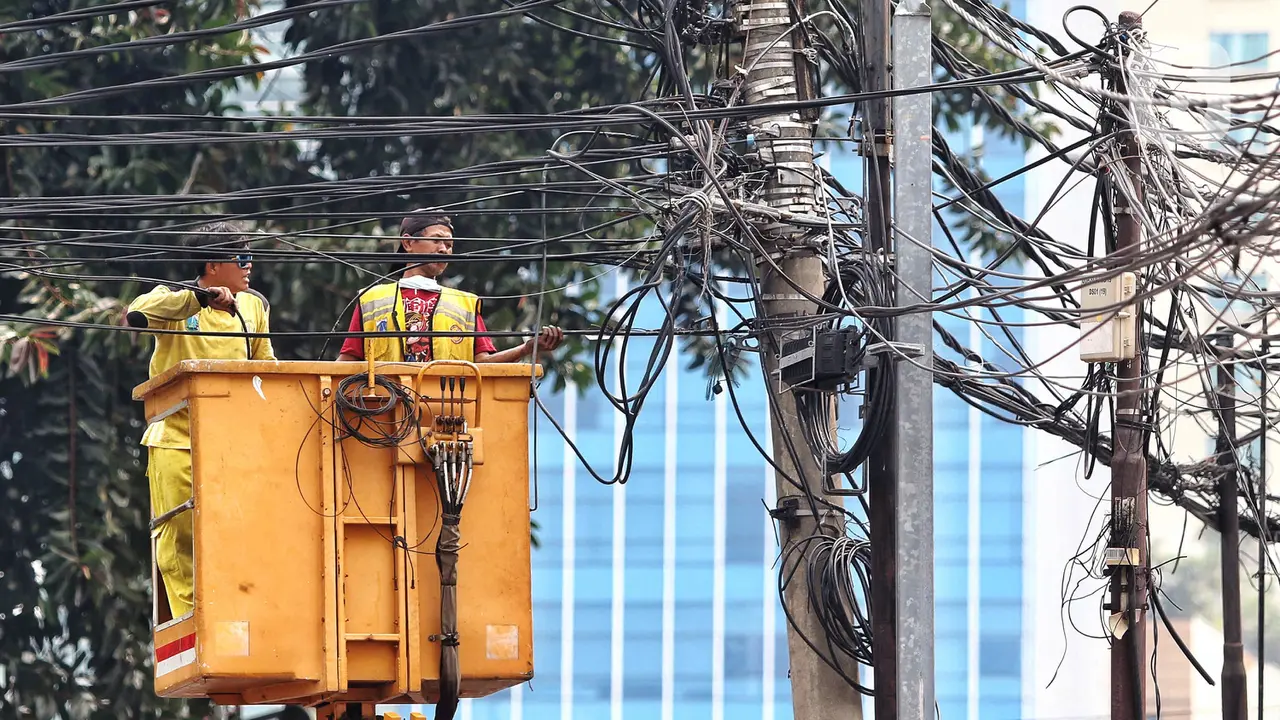 Penertiban Kabel Semrawut