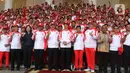 Presiden Joko Widodo atau Jokowi berfoto bersama dengan Kontingen Indonesia untuk SEA Games 2019 Filipina di Istana Bogor, Jawa Barat, Rabu (27/11/2019). Sebanyak 841 atlet Indonesia akan bertanding pada SEA Games Filipina di 51 cabang olahraga. (Liputan6.com/Angga Yuniar)