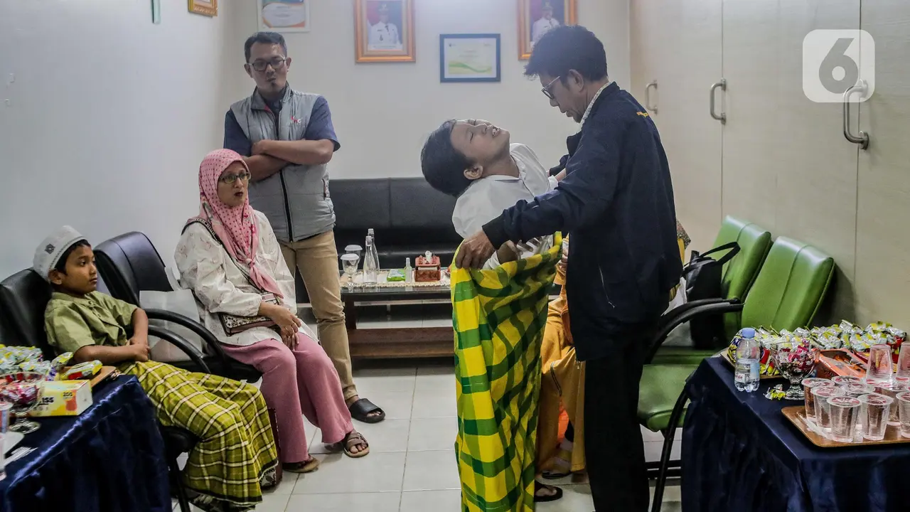 Ratusan Anak Ikut Sunat Massal Bakti Sosial Akbar Pemprov Jakarta