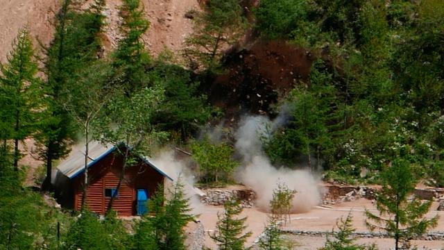 Korea Utara Resmi Membongkar Situs Uji Coba Nuklir