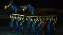Para profesional bakat dari berbagai daerah di Thailand juga dilibatkan dalam upacara pembukaan kali ini. (AP Photo/Achmad Ibrahim)