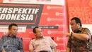 Chairman Panasonic Rachmat Gobel, Anggota DPR Muh. Sarmuji dan moderator Ichan Loulembah (ka-ki) menggelar diskusi, Jakarta, (6/2). Diskusi membahas PHK dan Perekonomian yang mana banyak Investor asing hengkang dari Indonesia. (Liputan6.com/Angga Yuniar)
