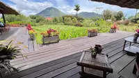16 Tempat Makan di Tomohon Terbaik 2026, View Gunung Lokon hingga Cita Rasa Minahasa