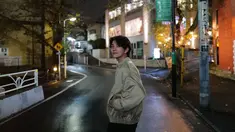 Joshua Seventeen sendiri kerap mencuri perhatian netizen dalam berbagai penampilannya. Pria yang berada dalam vokal unit ini juga kerap menguanggah berbagai kegiatannya di media sosial. (Liputan6.com/IG/@joshu_acoustic)