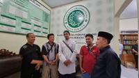 Anggota Khilafatul Muslimin Mengikrarkan Diri Kembali Ke Pangkuan NKRI. (Senin, 21/06/2022). (Dokumentasi FKPT Banten).