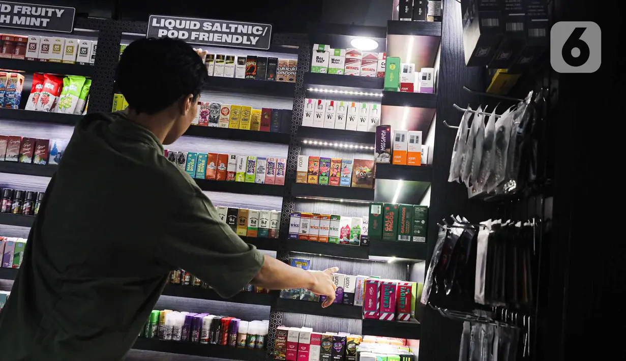 Keberadaan rokok elektrik mendapat sorotan dari Badan Kesehatan Dunia atau World Health Organization (WHO). (Liputan6.com/Faizal Fanani)