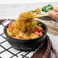 ilustrasi mie kecap/zkolra/Shutterstock