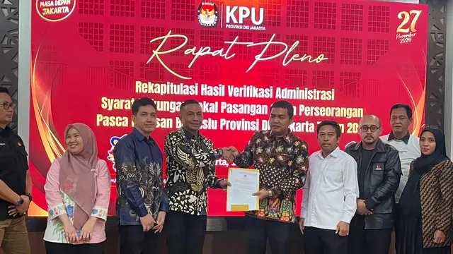 Komisi Pemilihan Umum (KPU) DKI Jakarta rampung melakukan rekapitulasi ulang hasil verifikasi administrasi syarat dukungan calon perseorangan atau independen untuk bakal pasangan calon (paslon) Dharma Pongrekun-Kun Wardana (Liputan6.com/Winda Nelfira)