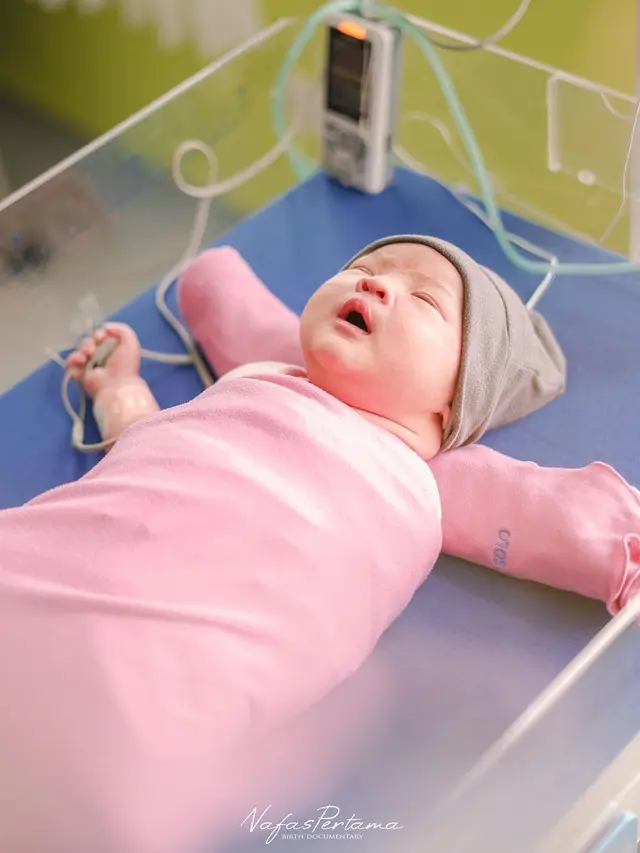 Anak kedua Nella Kharisma