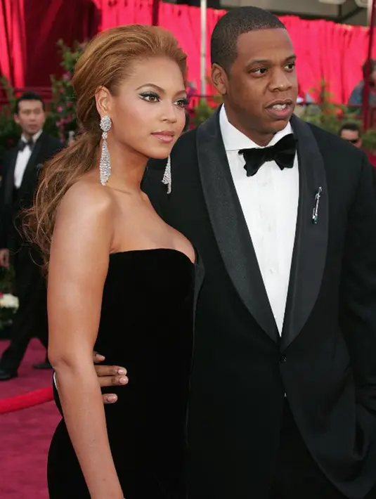 Seperti yang diberitakan sebelumnya, Beyonce dan bayi kembarnya masih dalam penanganan dokter. Penyebab lainnya adalah karena proses lahir yang secara prematur yang membuatnya seperti ini. (AFP/Bintang.com)