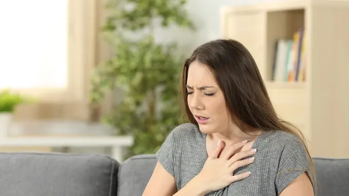 Benarkah Asma Bisa Muncul Saat Dewasa? (Antonio Guillem/Shutterstock)