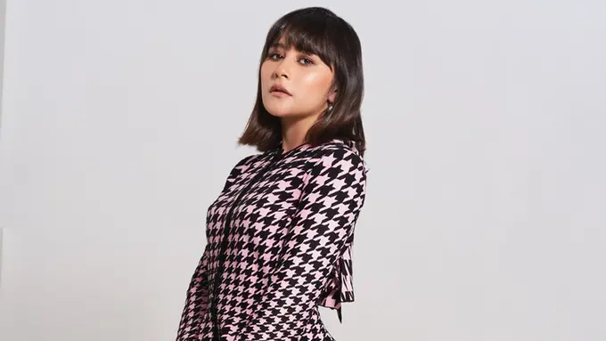 FOTO: Gaya Prilly Latuconsina dengan Rambut Pendek Sebahu, Tampil Lebih Dewasa