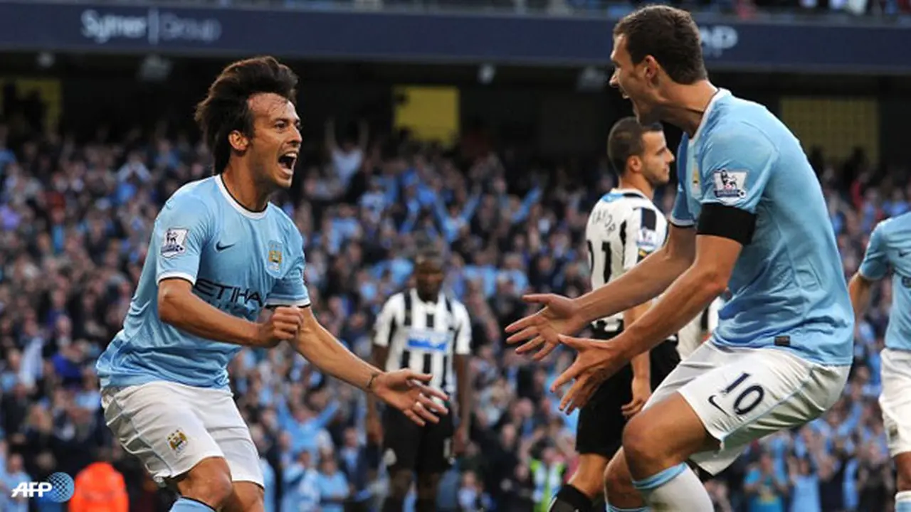 half-time-manchester-130820a.jpg