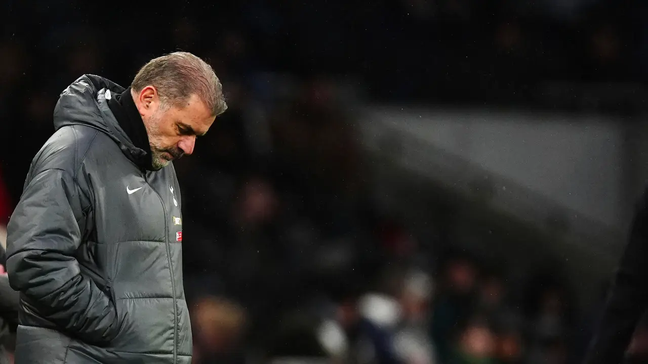 Foto: Ange Postecoglou Pusing Tottenham Dipermalukan Leicester, Waspada PHK Menanti