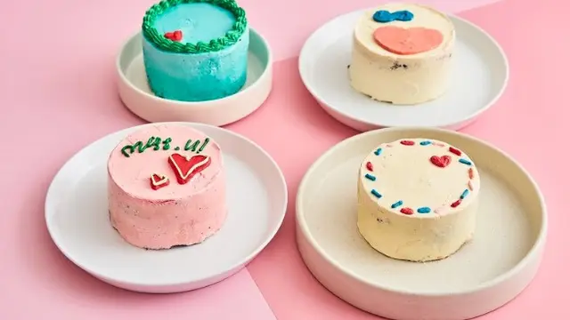 Mini Cake/dok. Ann’s Bakehouse & Creamery