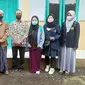 6 mahasiswa  terjun ke daerah Terdepan, Terpencil dan Tertinggal (3T) di  SD Islam Terpadu Al Hidayah Dusun Manggis, Desa Tiris, Kecamatan Tiris, Kabupaten Probolinggo. (Dian Kurniawan/liputan6.com)