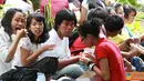 Citizen6, Yogyakarta: Peserta berdiskusi untuk topik citizen jurnalism sambil makan siang. (Pengirim: Ady Permadi)
