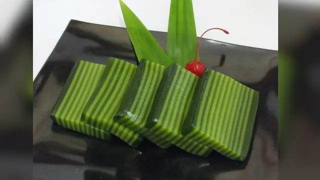 Coba bikin suasana baru dengan mengganti kue kering dengan beberapa jenis kue basah untuk Lebaran kali ini.
