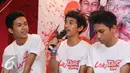 Personel Grup Vokal LAKI, M Abidzar Al Ghifari menjawab pertanyaan saat jumpa pres mini album Sahabat Sejati di kawasan Depok, Jawa Barat, Rabu (08/06/2016). (Liputan6.com/Herman Zakharia)