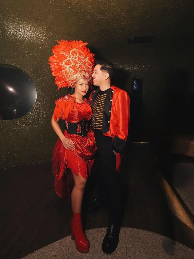8 Adu Gaya Totalitas Couple Artis di Pesta Ultah Geng Aries 2024, Vidi Aldiano-Sheila Dara hingga Sherina Munaf-Baskara