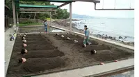 Rasakan sensasi dan dapatkan manfaat dari mandi pasir, spa unik yang ada di Jepang satu ini,