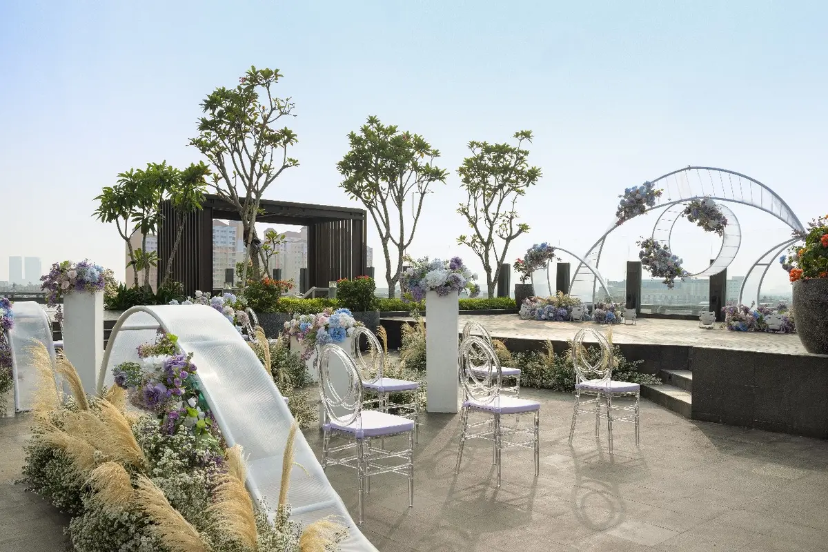 Outdoor wedding at Hilton Garden Inn Jakarta Taman Palem