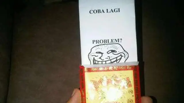 Meme Lucu Isi Angpao Ini Sukses Bikin Deg-Degan dan Ketawa
