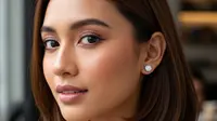 5 Model Anting Kecil Simple Tapi Terlihat Mewah, Tampil Anggun Tanpa Berlebih