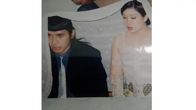 Kenang Agung Hercules, Ini 7 Foto Lama yang Diunggah Mira untuk Sang Suami