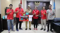 Foto: Pihak Telkomsel saat beraudiens dengan Wali Kota Kupang (Liputan6.com/Ola Keda)