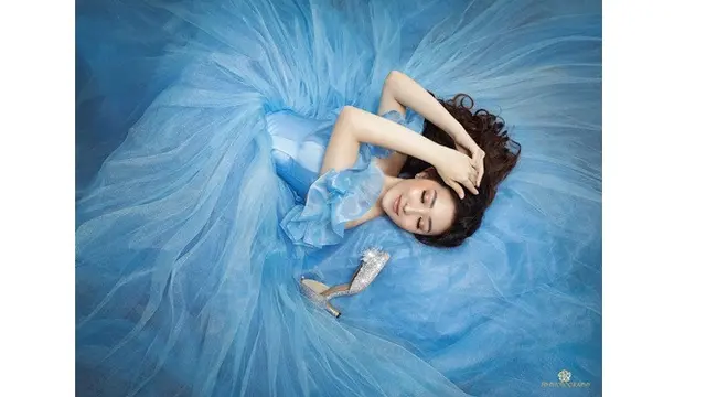 6 Gaya Pemotretan Natasha Willona dengan Tema Cinderella Ini Banjir Pujian Netizen