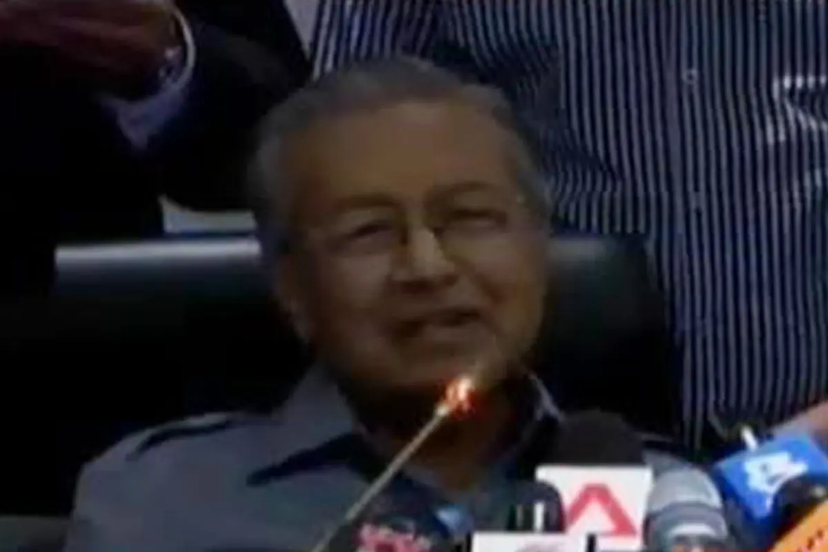 Segmen 2: Mahatir Mundur hingga Inisiatif Tes Urine Anggota DPR