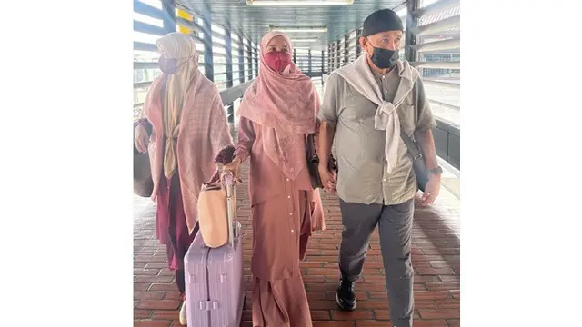 Sosok Cinta Pertama, Ini 6 Potret Kedekatan Laudya Cynthia Bella dan Sang Ayah