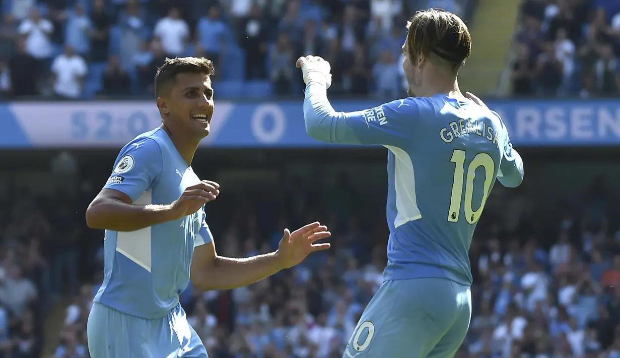 Masuk paruh kedua, Man City terus mengurung pertahanan Arsenal. Ketika babak kedua berjalan 53 menit, Rodri memperbesar keunggulan The Citizens menjadi 4-0. (Foto: AP/Rui Vieira)