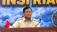 Tiba di Riau, Prabowo Pimpin Langsung Penanganan Kebakaran Hutan