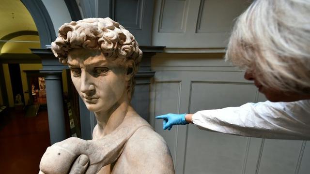 Patung The David (AFP/Alberto Pizzoli)