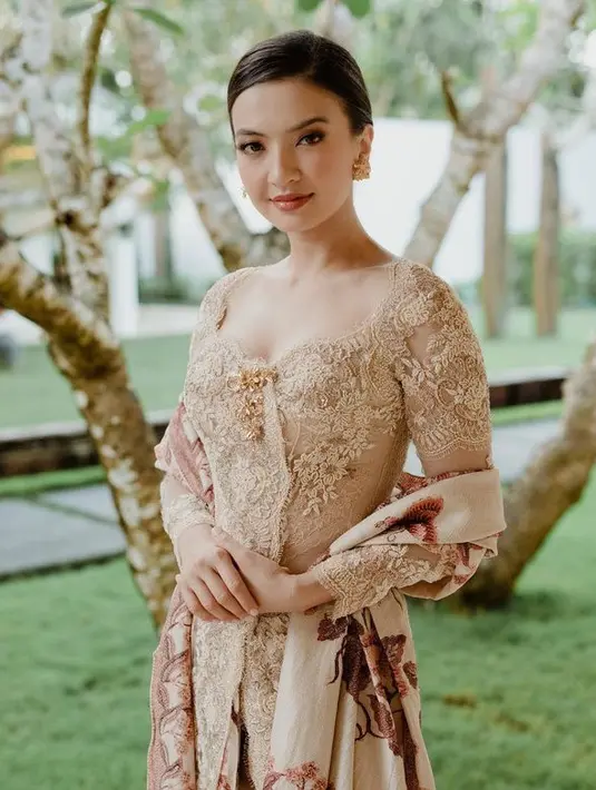 <p>Tidak sedikit netizen yang menyebut Raline sebagai high quality jomblo. [Foto: instagram.com/ralineshah]</p>