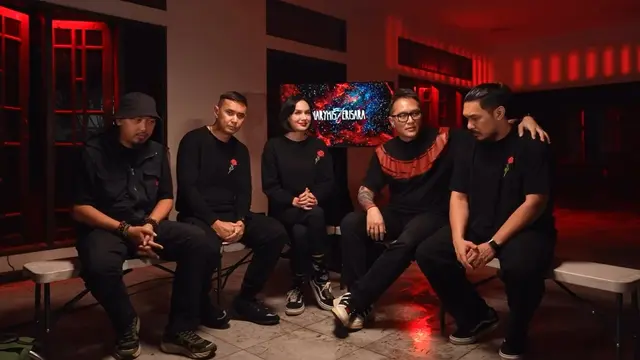 Demian dan Sara Wijayanto