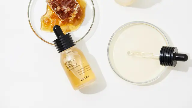 Full Fit Propolis Light Cream