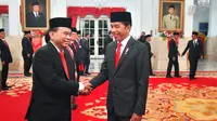Budi Arie sendiri sebelumnya menjabat sebagai Wamendes. Sebelum menjabat sebagai Wamendes, dia dikenal sebagai Kooordinator Nasional Relawan PROJO (Pro Jokowi) pada 2013 hingga 2014. Lalu dari 2014 hingga saat ini, ia merupakan Ketua Umum DPP PROJO. (Biro Pers Sekretariat Presiden/Agus suparto)