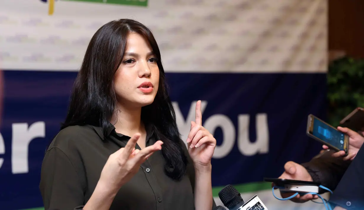 Banyak hal baru didapatkan oleh Alice Norin menjadi ibu baru. Seperti diketahui, beberapa minggu lalu, ia baru saja melahirkan anak pertamanya secara caesar. (Nurwahyunan/Bintang.com)