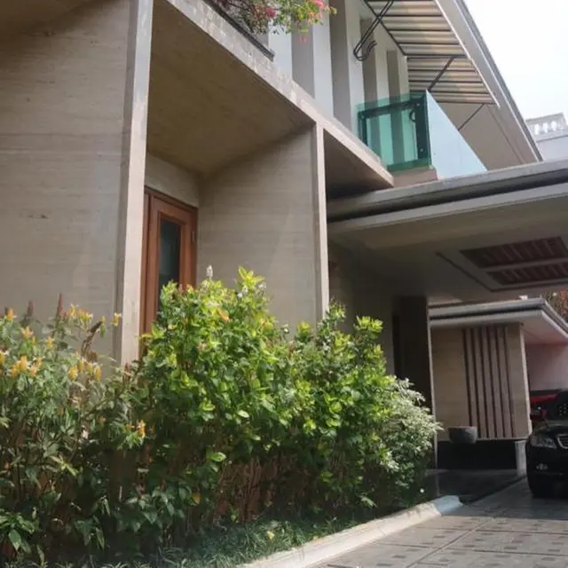 Mewah dan Luas, Ini 6 Potret Rumah Sarita Abdul Mukti yang Kini Dijual