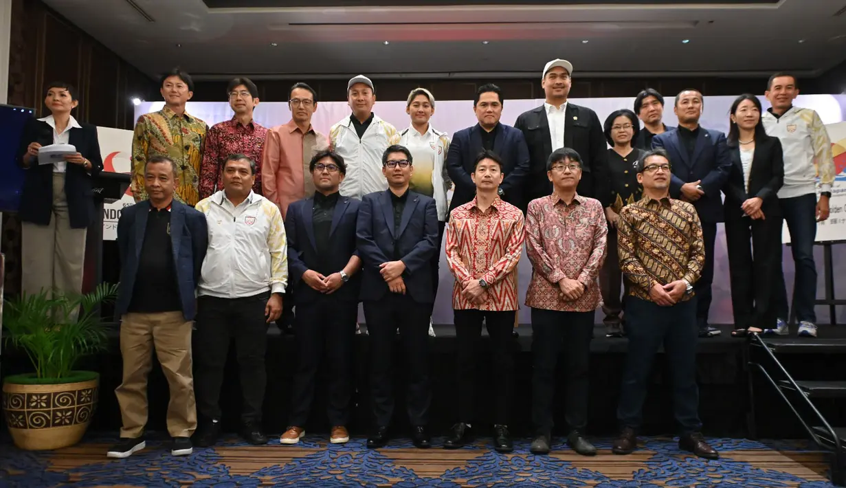 Pesepak bola putri berusia 22 tahun itu akan belaga di WE League, liga sepak bola profesional wanita pertama di Jepang. (Bola.com/Dok. J.League)