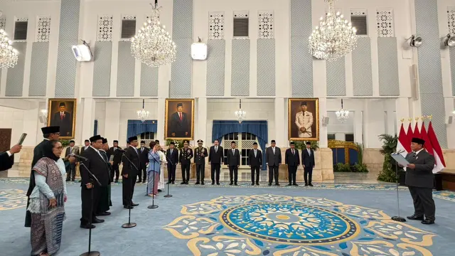 Presiden Prabowo Subianto melantik tiga pimpinan baru Badan Gizi Nasional (BGN) di Istana Negara Jakarta, Senin (8/6/2026).