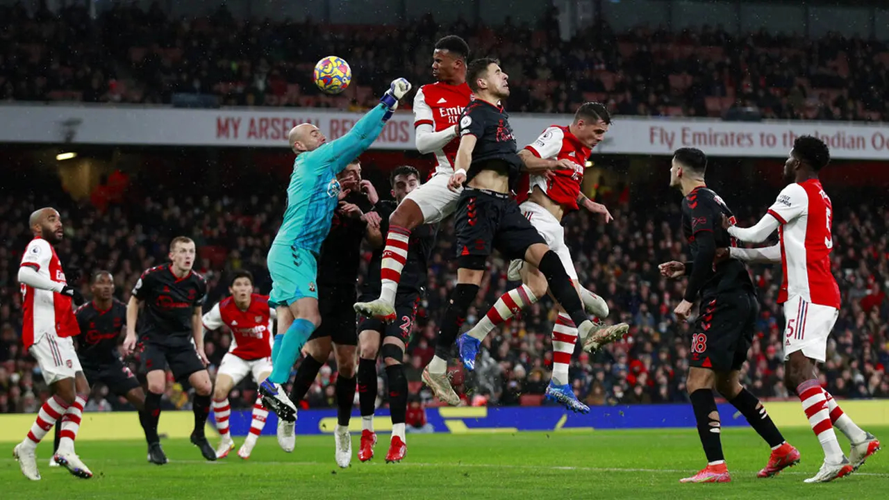 FOTO: Arsenal Bantai Southampton 3-0